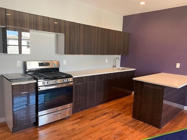 1st image of 877 18th Ave #401