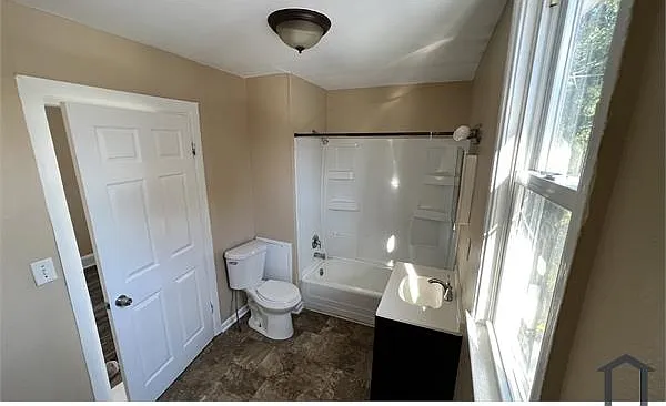 544 Cherry St #2 — Photo 7