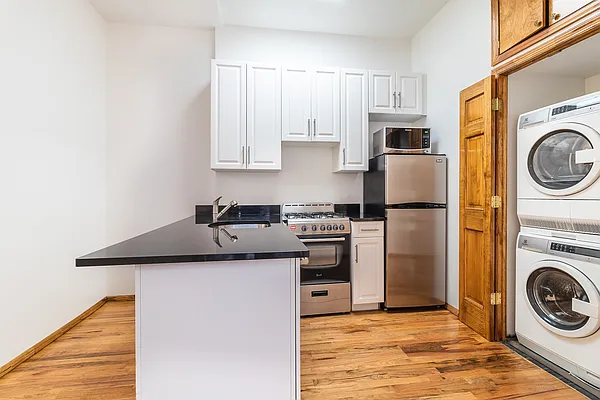 Rented by Compass | media 10