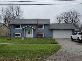 777 W Shore Blvd, Sheffield Lake, OH 44054