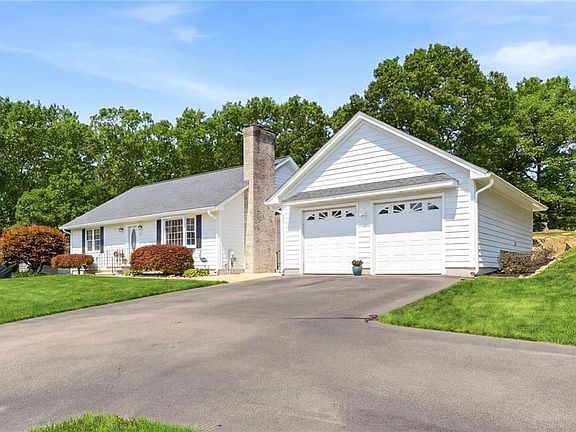 2nd image of 203 Tara Ln