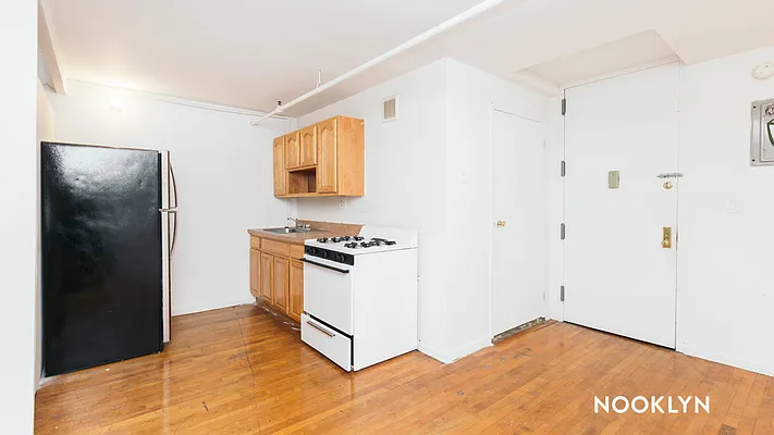 Rented by Nooklyn NYC LLC | media 53