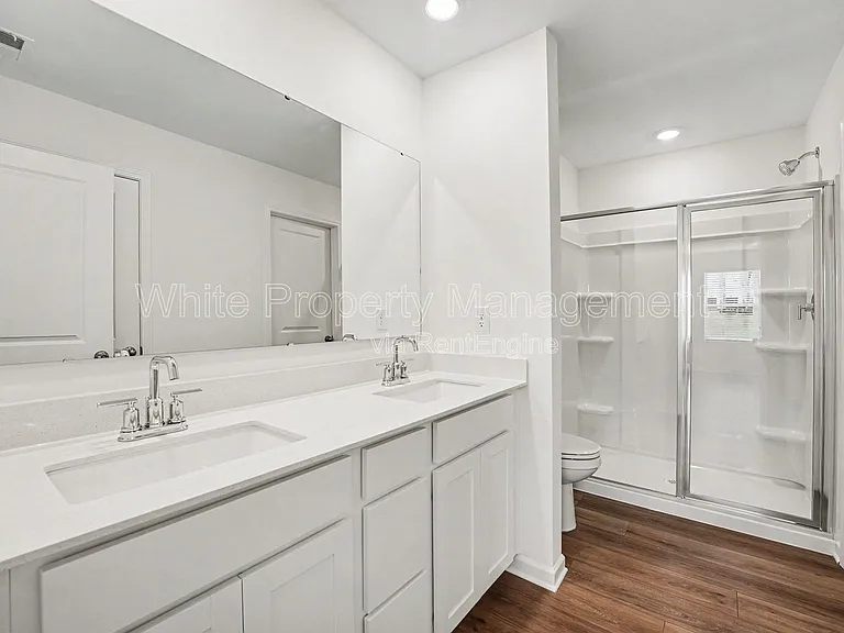 368 W 18th St — Photo 17