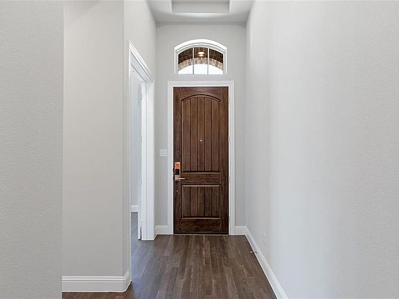 3rd image of 5300 Lochwood Cir
