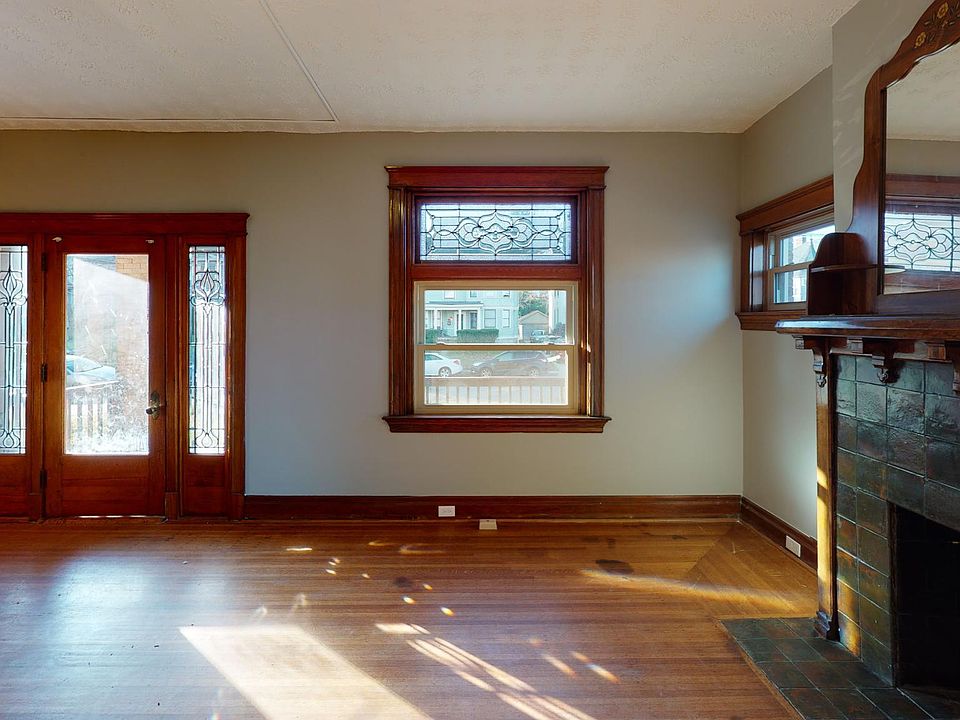 1st image of 2200 Cameron Ave #1
