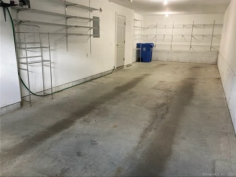 86 Otrobando Ave #6 — Photo 20