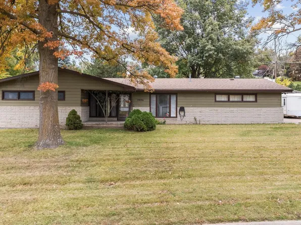 2006 Pleasantview Ln, Bellevue, NE 68005