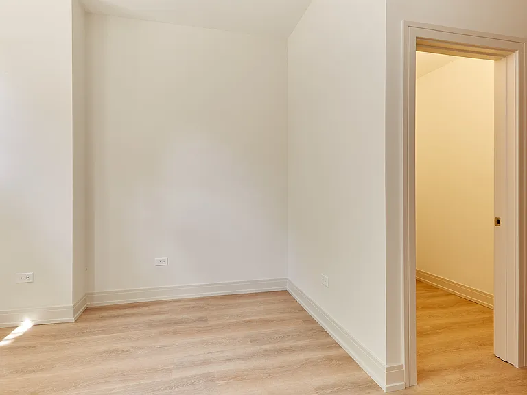 2156 W Pierce Ave #1F — Photo 4