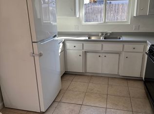 21350 Golden Hills Blvd #B, Tehachapi, CA 93561