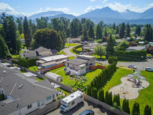 7495 Leary Cres, Chilliwack, BC V2R 3H4