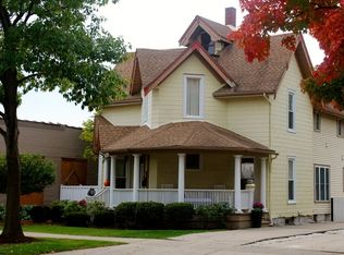 20 N Catherine Ave, La Grange, IL 60525