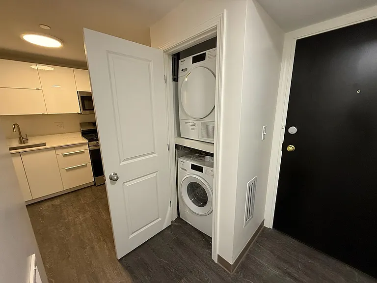 7 Darling St #4 — Photo 2