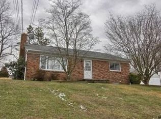 389 Lindy Rd, Seven Valleys, PA 17360