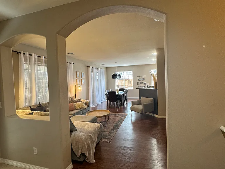 1419 Carlyle Park Cir — Photo 3
