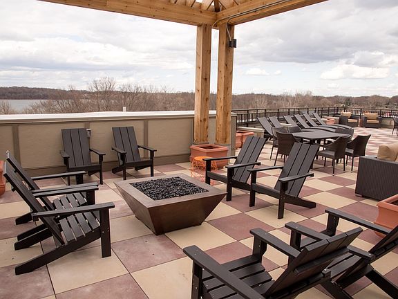 4th image of 1699 Stieger Lake Ln APT 317