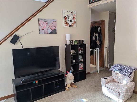 4th image of 4570 N Woodbridge Ave
