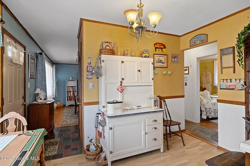 4th image of 72 Southgate Road