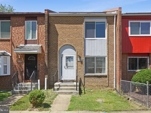 1102 Barnaby Ter SE, Washington, DC 20032