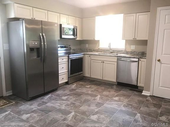 5th image of 8211 Beagle Dr
