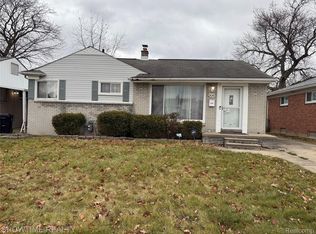 26261 Linwood St, Roseville, MI