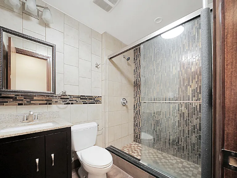 173 15th St #3R — Photo 5