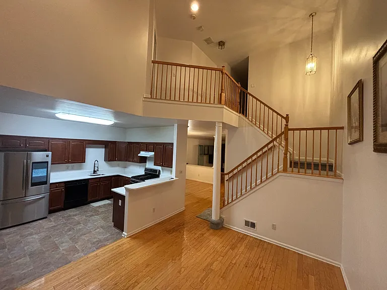 101 Windsor Pond Rd — Photo 2