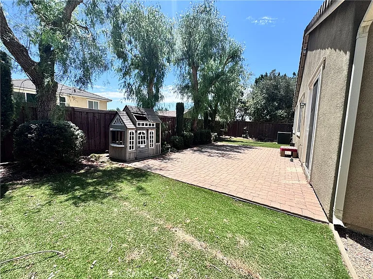 1497 Belle St — Photo 20