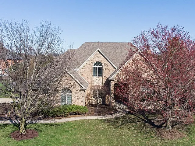 2105 Hackberry Rd photo 1