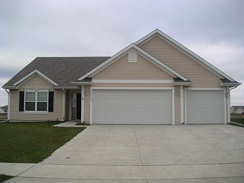 3-car garage