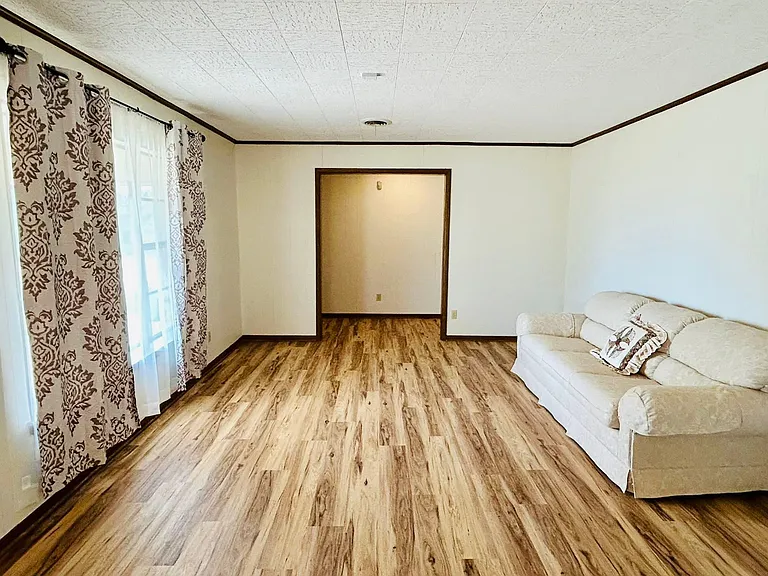 1040 N Highway 80 — Photo 12