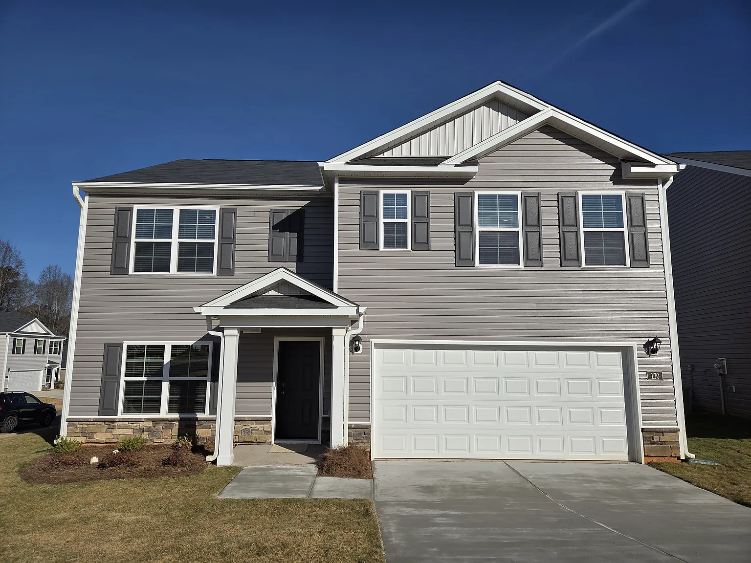 5 bed, 2511 sqft, $2,450 — Photo 1