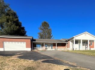 914 Saxon Rd, Glen Daniel, WV 25844