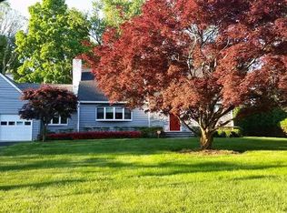 25 Cardinal Ct, West Nyack, NY 10994