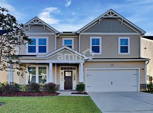 529 Lateleaf Dr, Moncks Corner, SC 29461