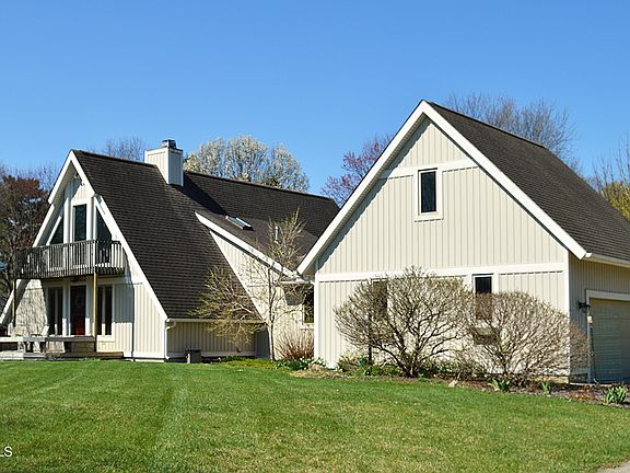 2nd image of 6344 N River Rd