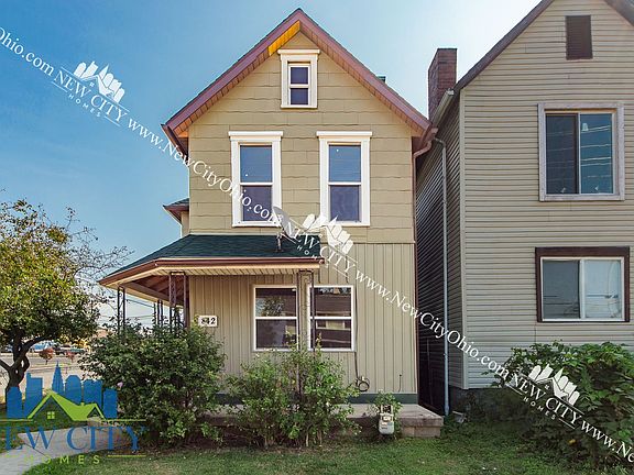 2nd image of 842 N Saint Clair Ave