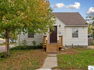 1024 Center St, North Mankato, MN 56003