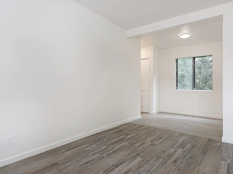 4357 Illinois St — Photo 3