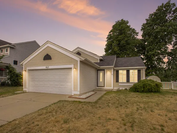 4621 Meadow Lake Dr SE, Kentwood, MI 49512