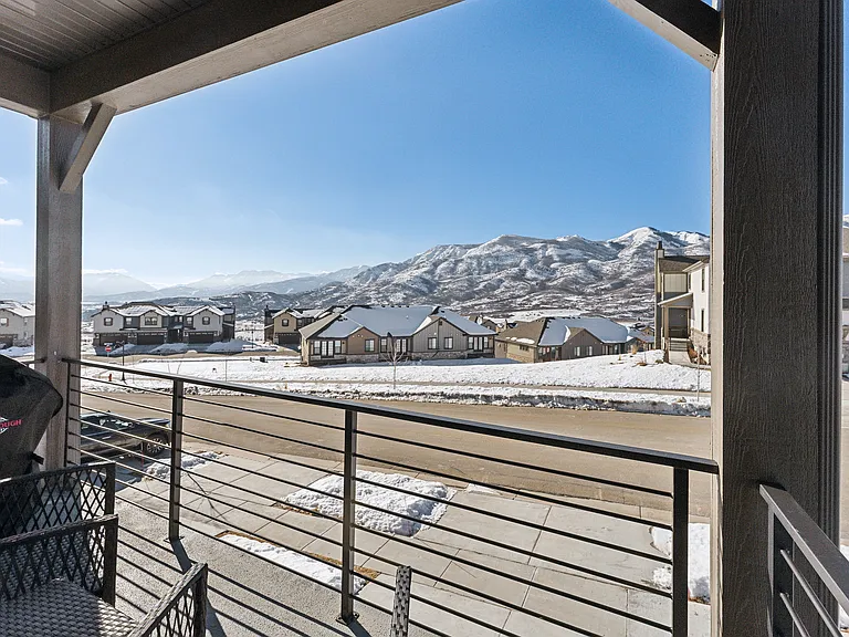 446 Glenview Loop — Photo 39