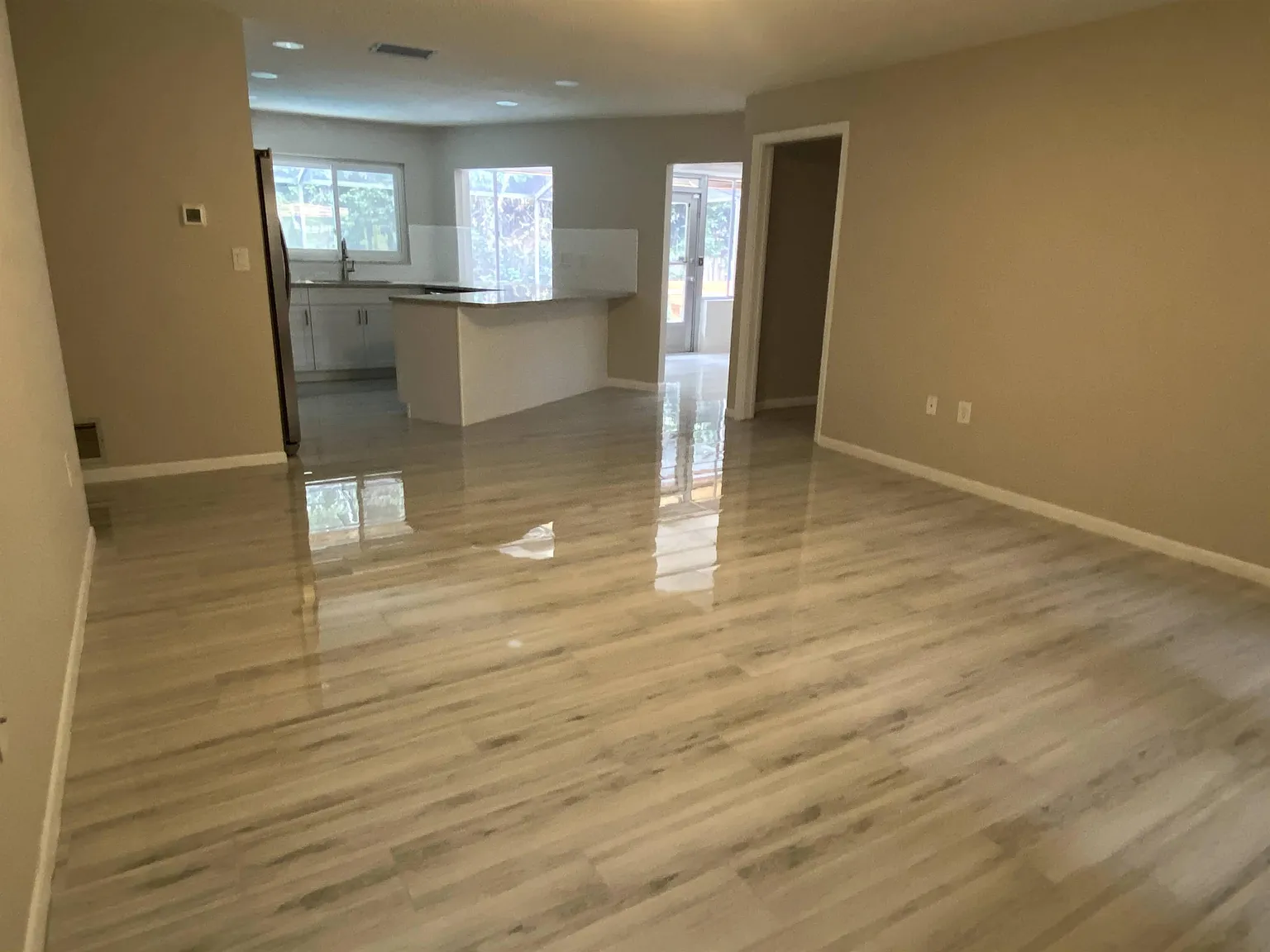 RIS (2 Sunset Bay Dr.) - 1 — Photo 2