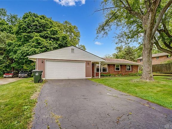 2nd image of 3442 Dahlia Dr