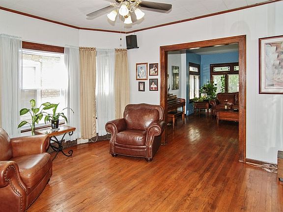 5th image of 1137 N Menard Ave