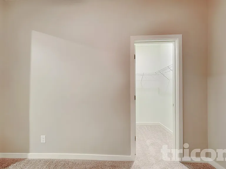 13869 Hill St — Photo 17