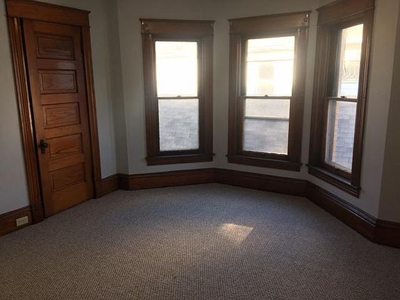 2nd Floor Room 16' X 16'