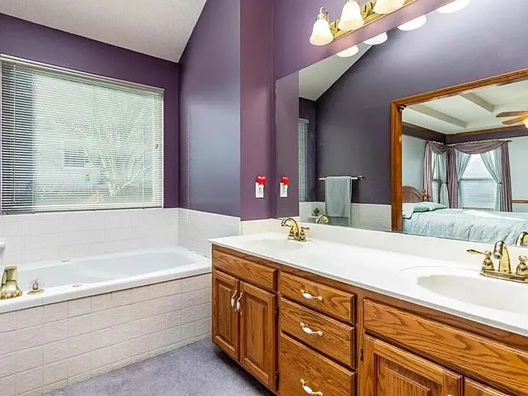 3400 Gateway Dr — Photo 8