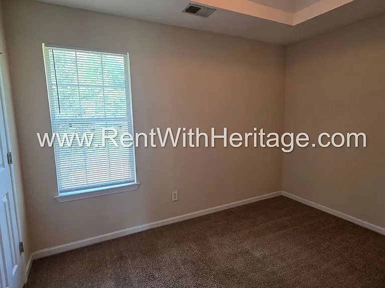 6535 Manor Creek Dr — Photo 29