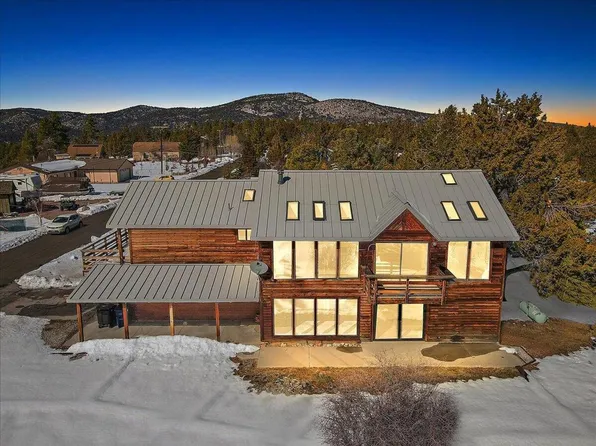 241 Dixie Lee Ln, Sugarloaf, CA 92386