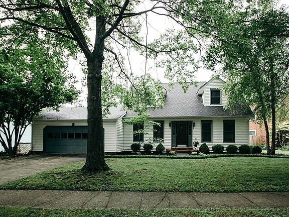 2nd image of 933 Cherrywood Dr