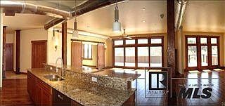 4th image of 35 5th St Unit 402